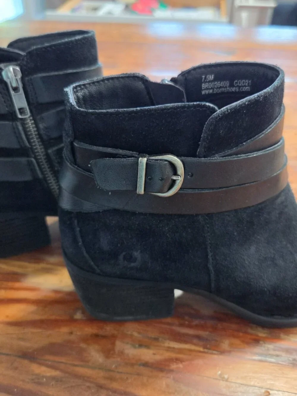 Women's Born Ankle Boots Black Suede Buckle Strap Bootie 7.5 M Side Zip